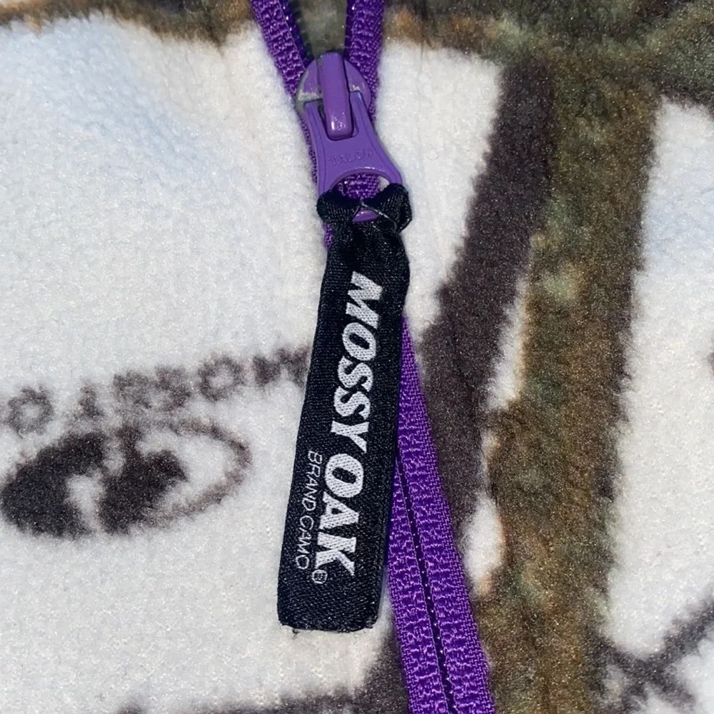 Purple and white mossy Oak fleece - Picture 2 of 5